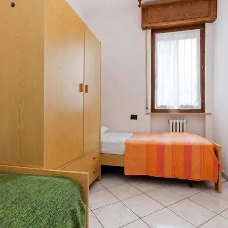 Belvilla By Oyo Near Lazize, With Garden Holiday home Lazise